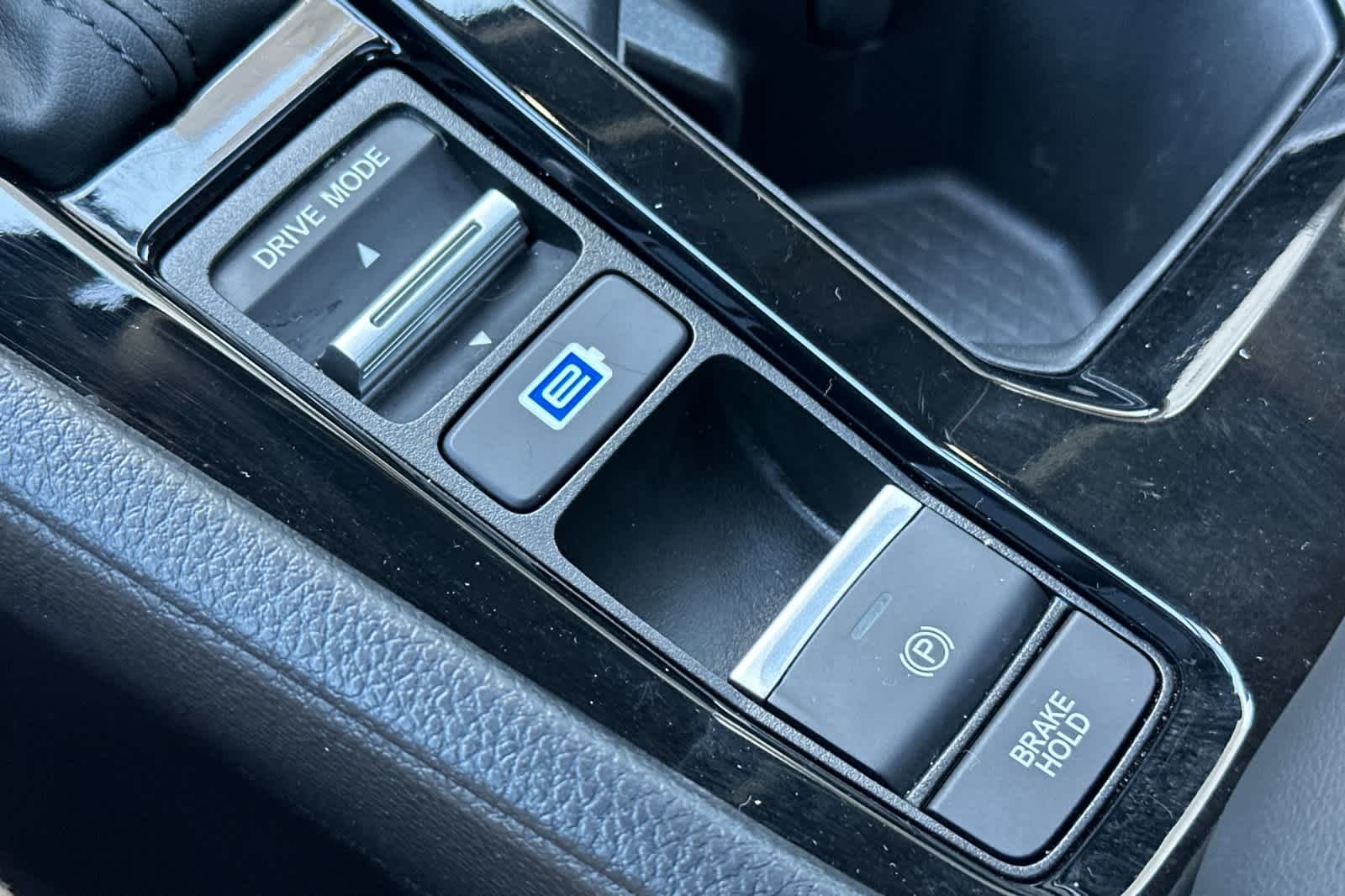 2025 Honda Accord Hybrid EX-L - Photo 7