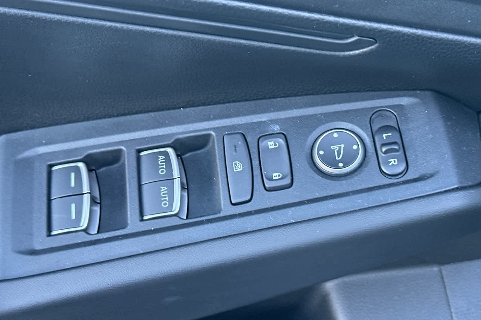 2025 Honda Accord LX - Photo 12