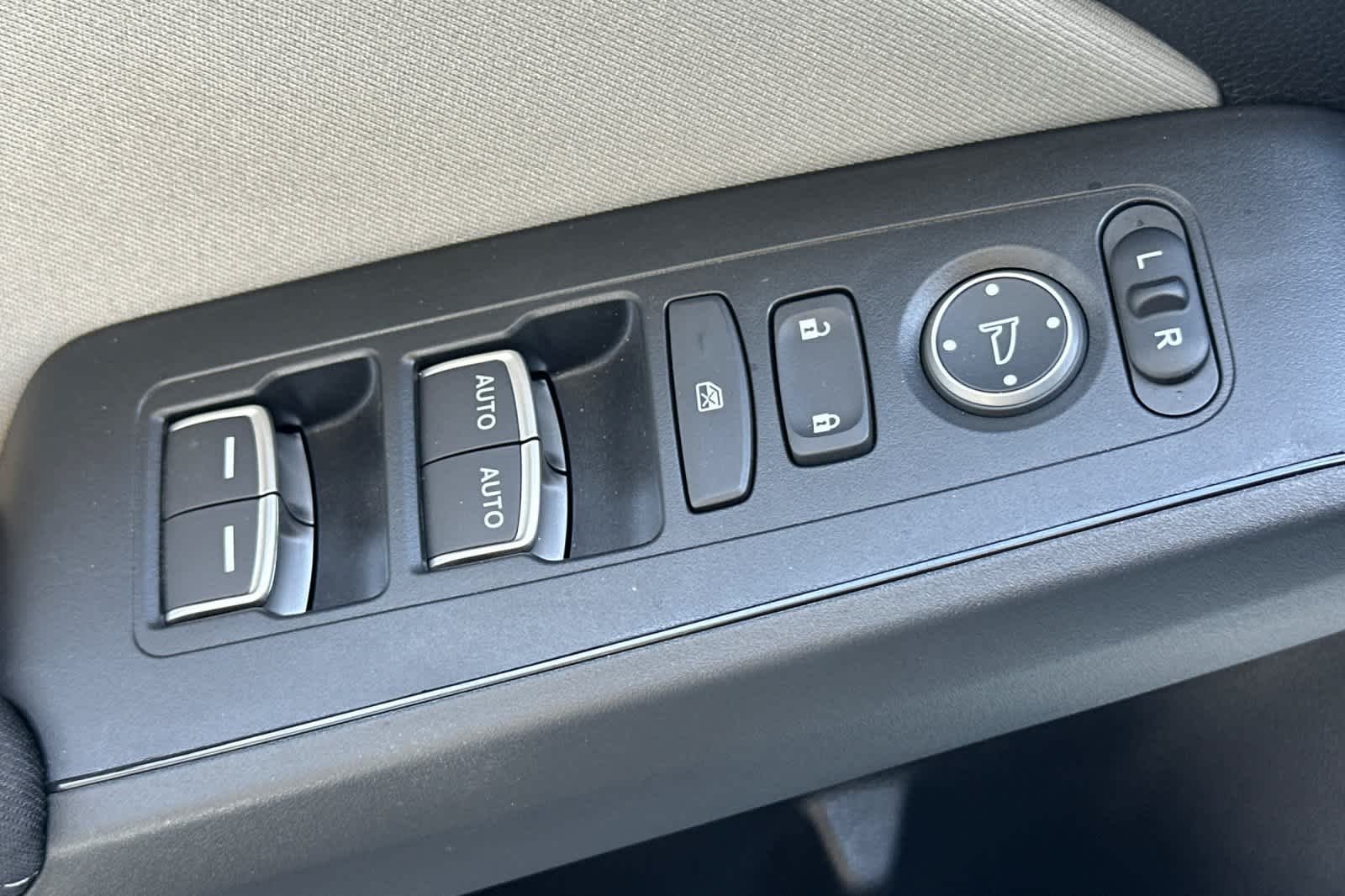 2025 Honda Civic Sport - Photo 12