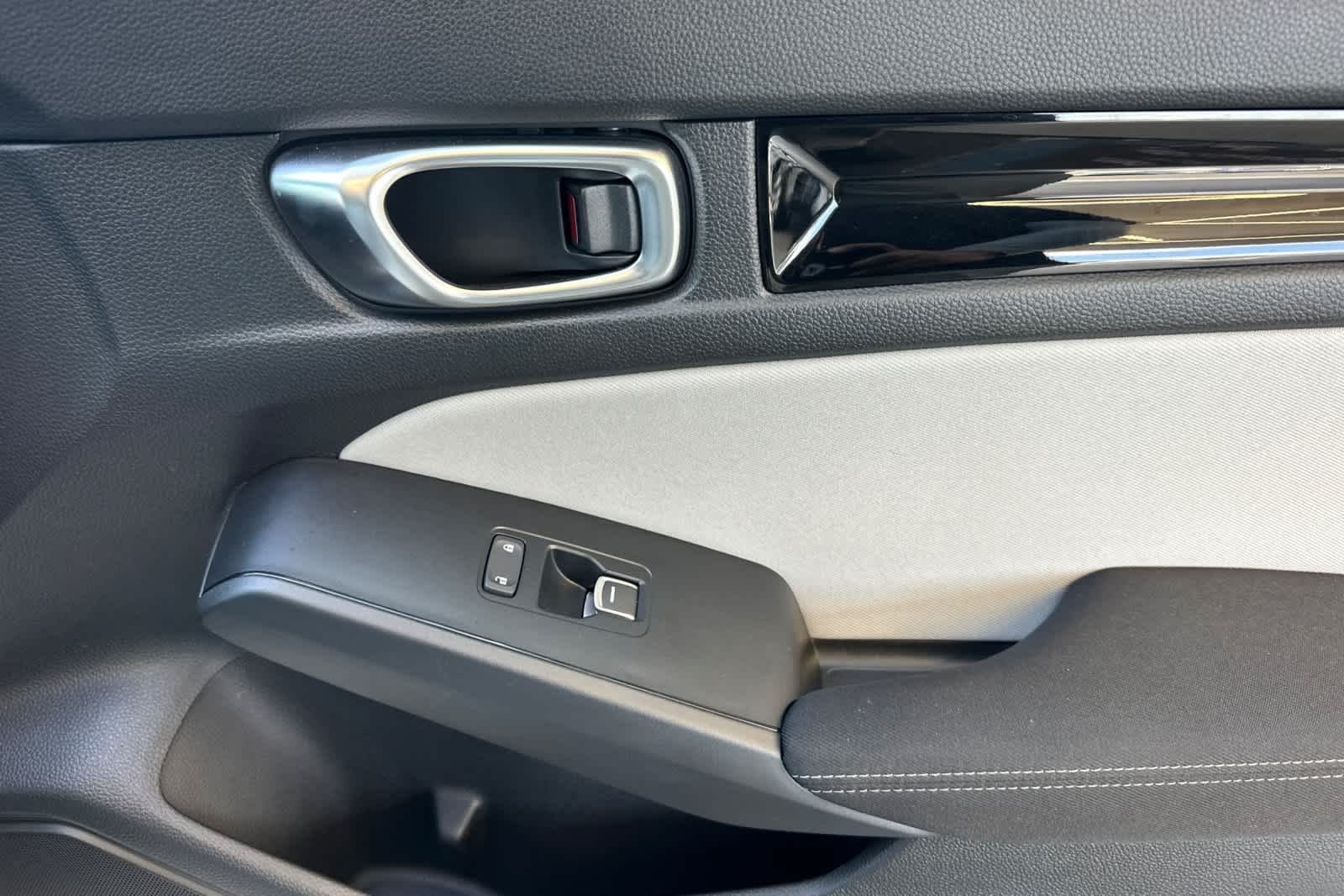 2025 Honda Civic Sport - Photo 18