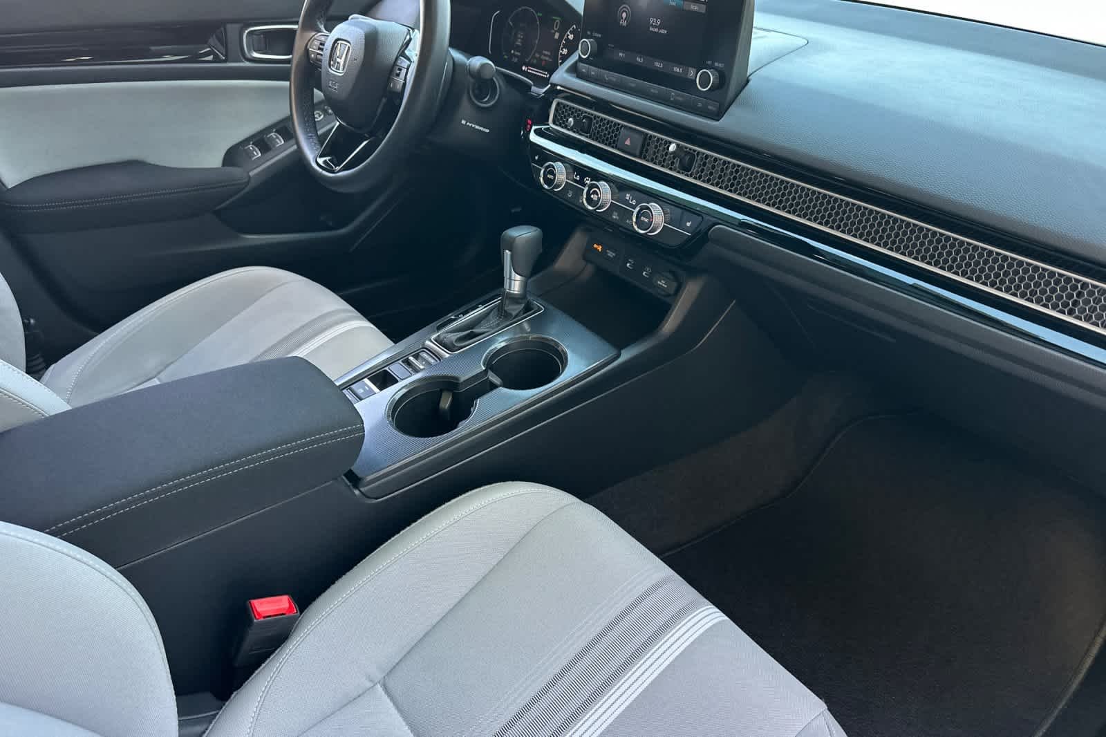 2025 Honda Civic Sport - Photo 16