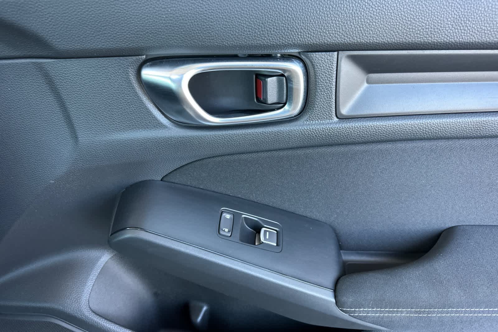 2025 Honda Civic Hatchback Sport - Photo 18