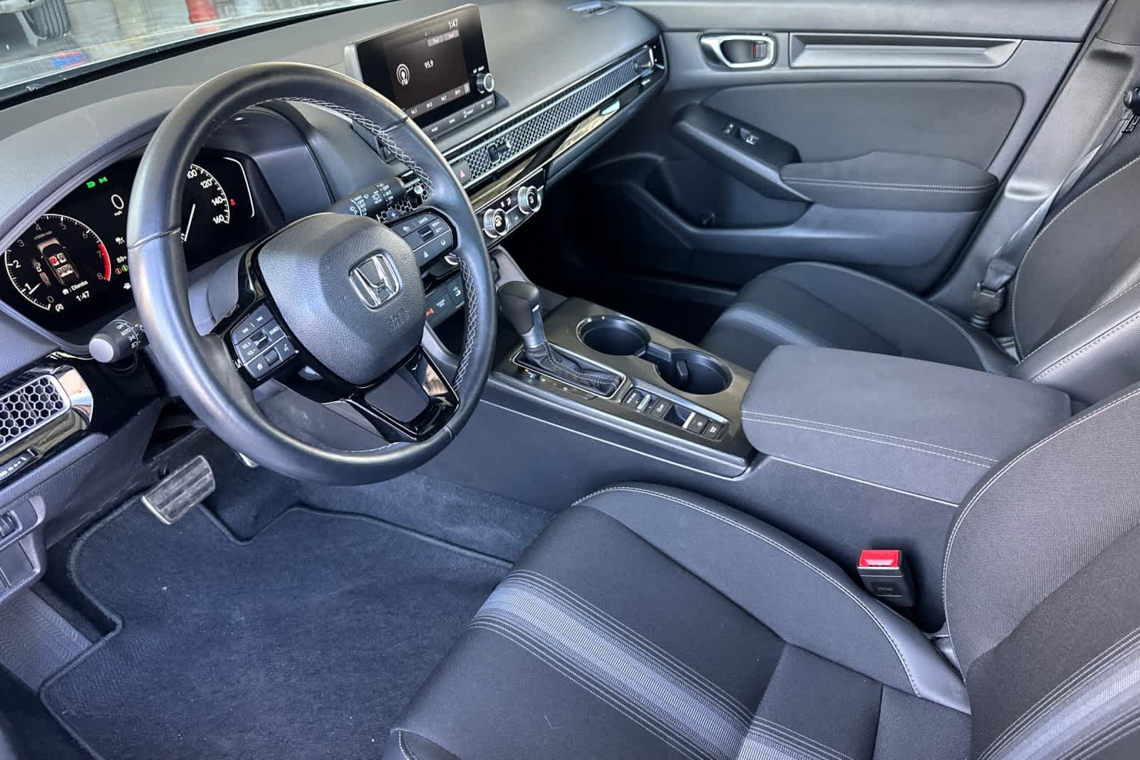 2025 Honda Civic Hatchback Sport - Photo 10