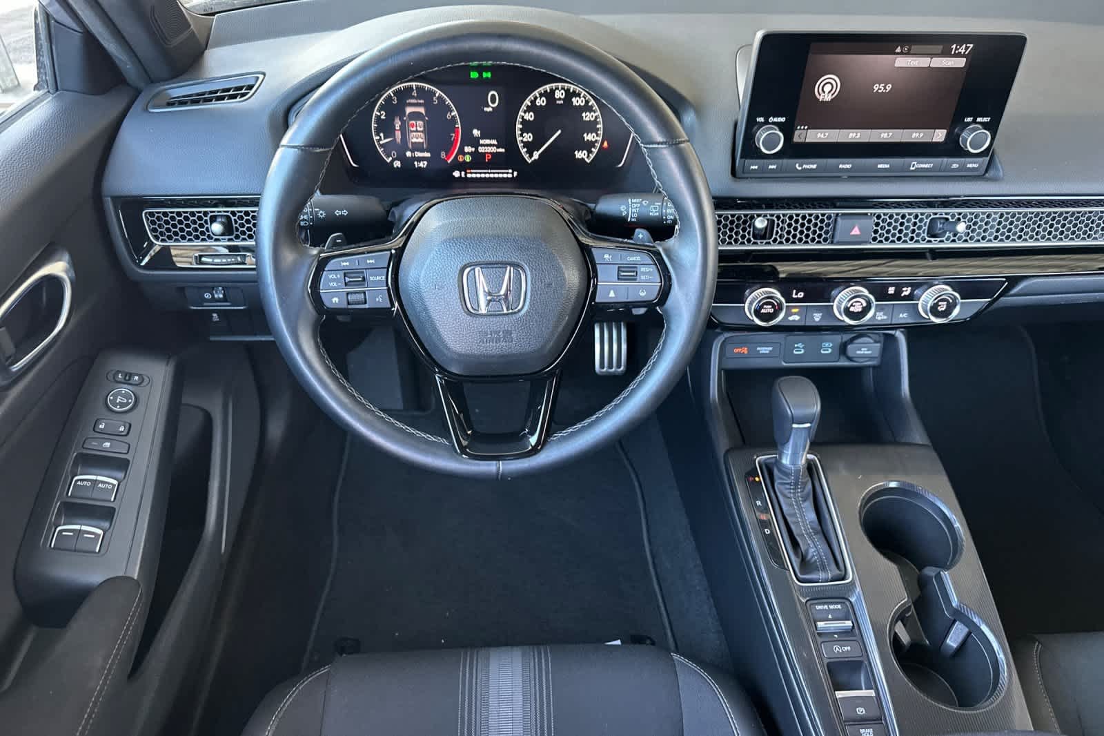 2025 Honda Civic Hatchback Sport - Photo 15