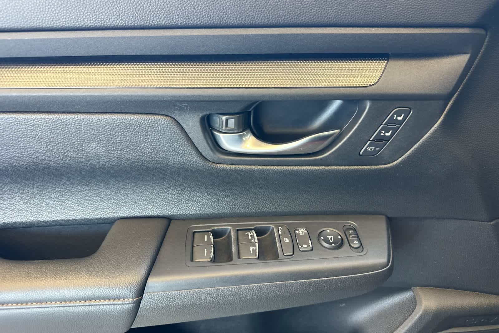 2025 Honda CR-V Sport-L - Photo 11