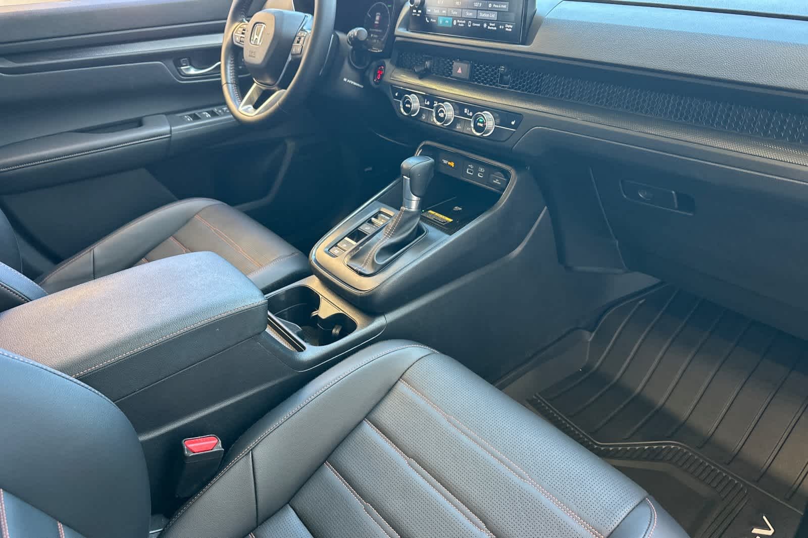 2025 Honda CR-V Sport-L - Photo 18