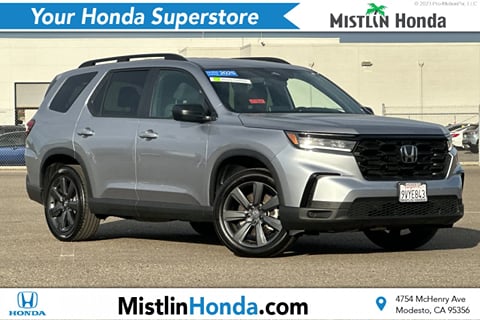1 image of 2025 Honda Pilot Sport