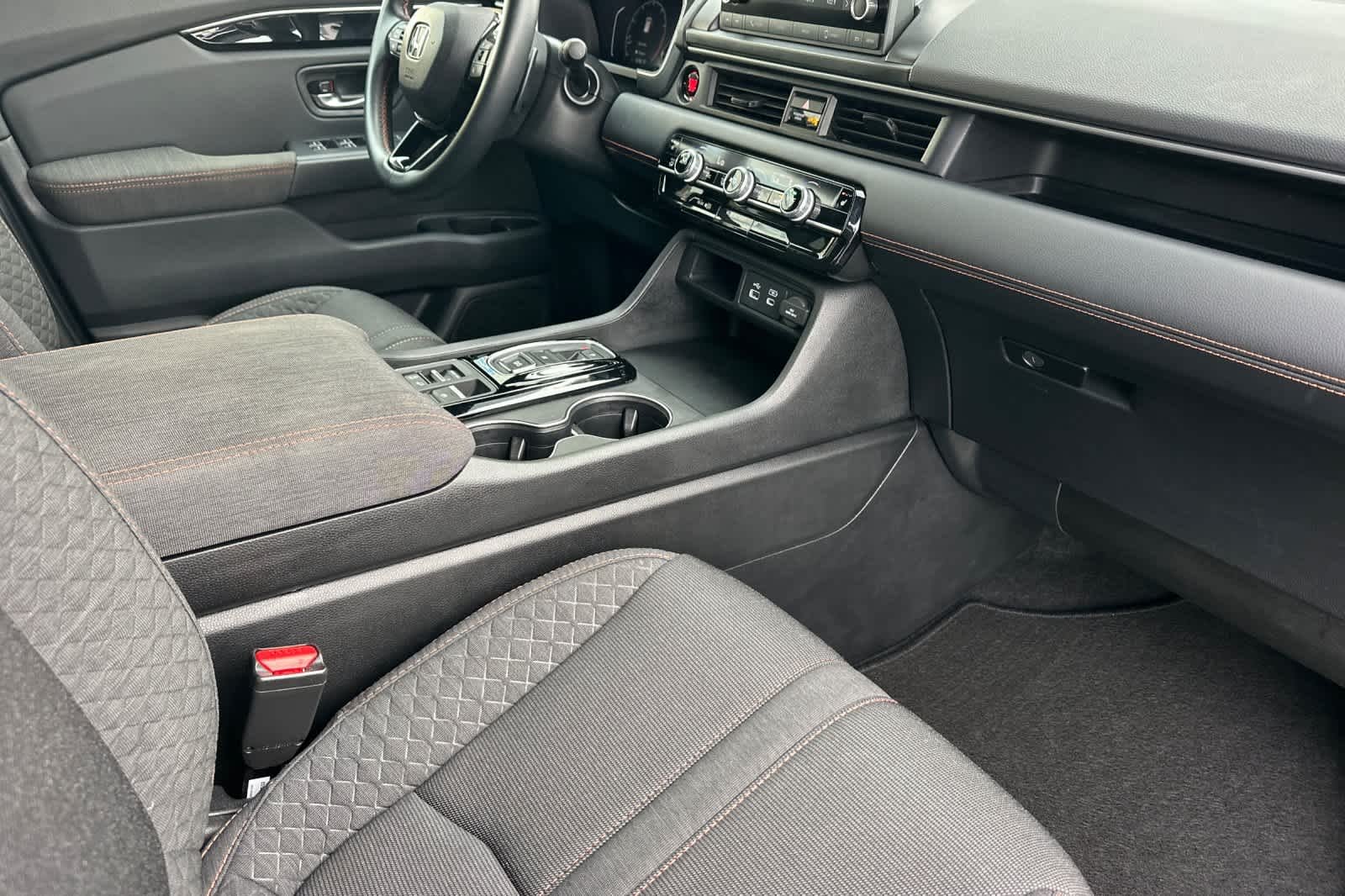 2025 Honda Pilot Sport - Photo 19