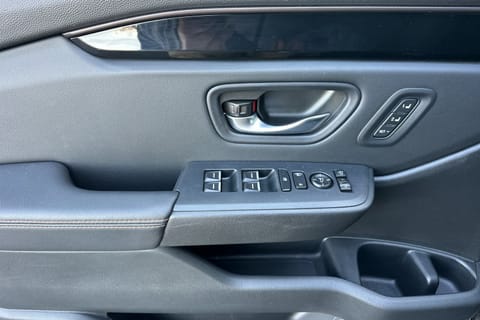 1 image of 2025 Honda Pilot TrailSport