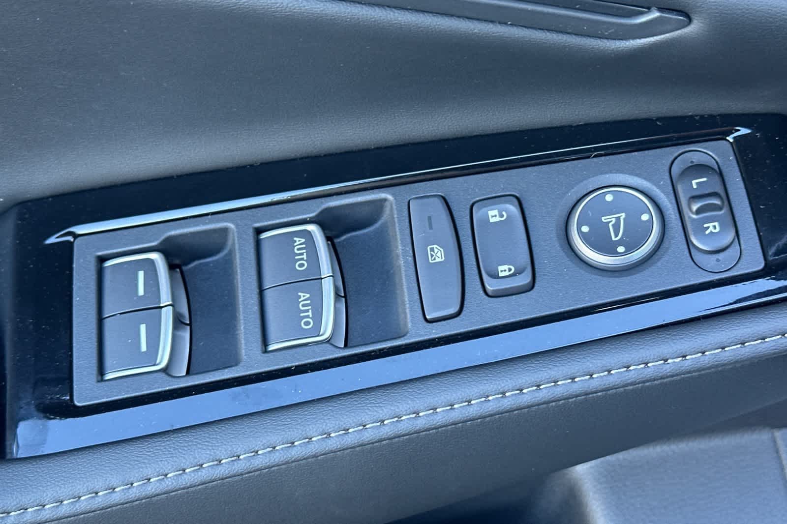2026 Honda Accord Hybrid Touring - Photo 11