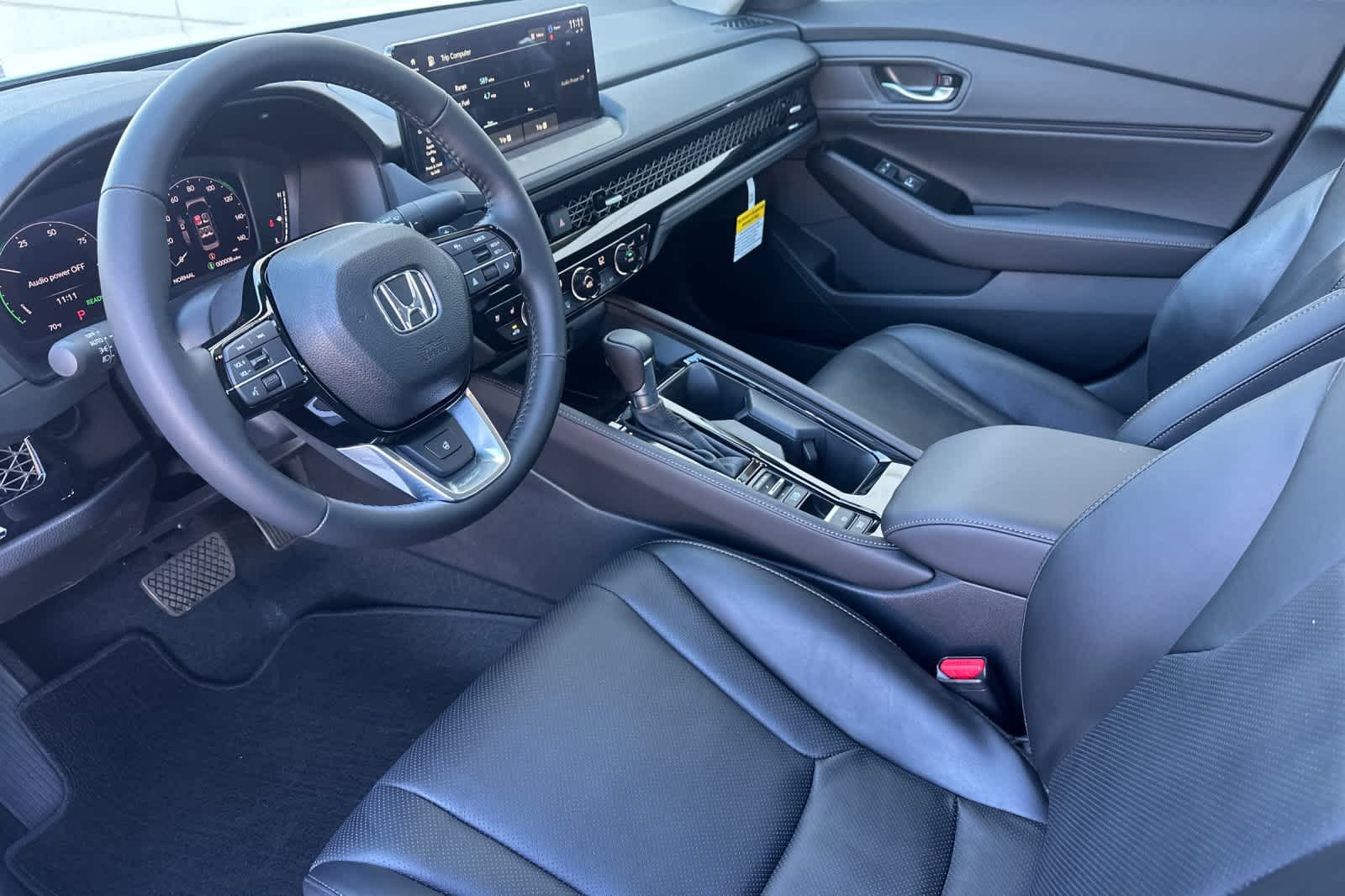 2026 Honda Accord Hybrid Touring - Photo 9