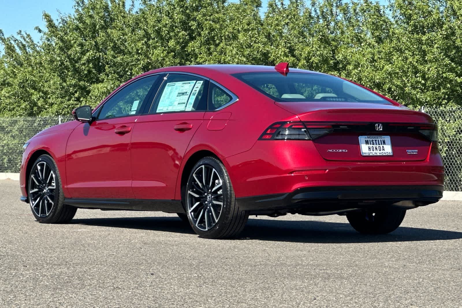 2026 Honda Accord Hybrid Touring - Photo 5