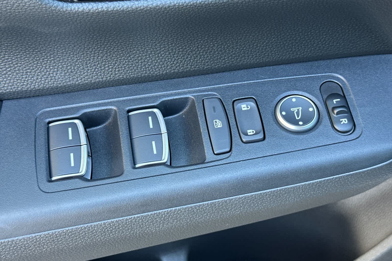 2026 Honda CR-V EX-L - Photo 12