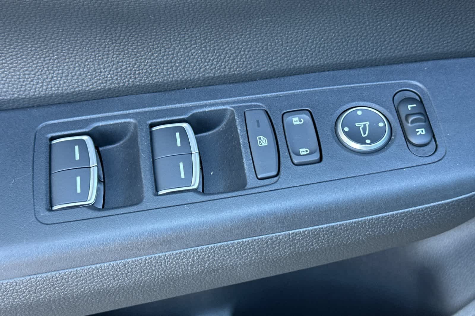 2026 Honda CR-V EX-L - Photo 11