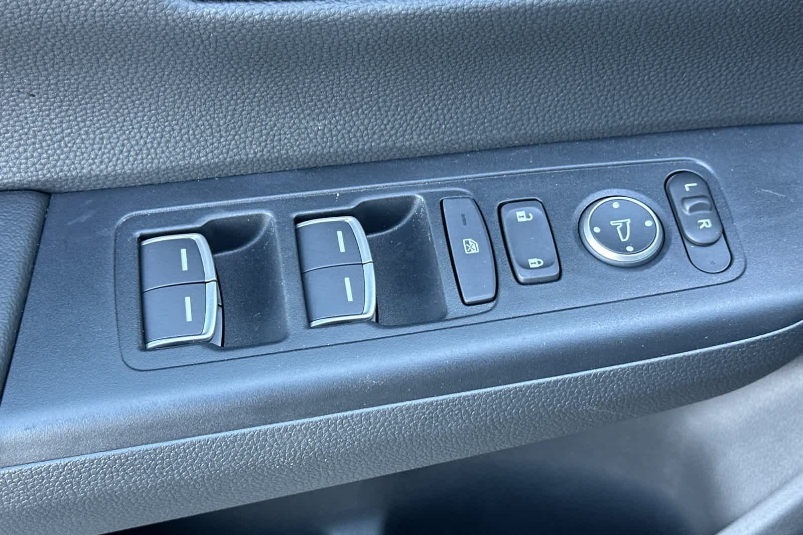 2026 Honda CR-V Sport Touring - Photo 12