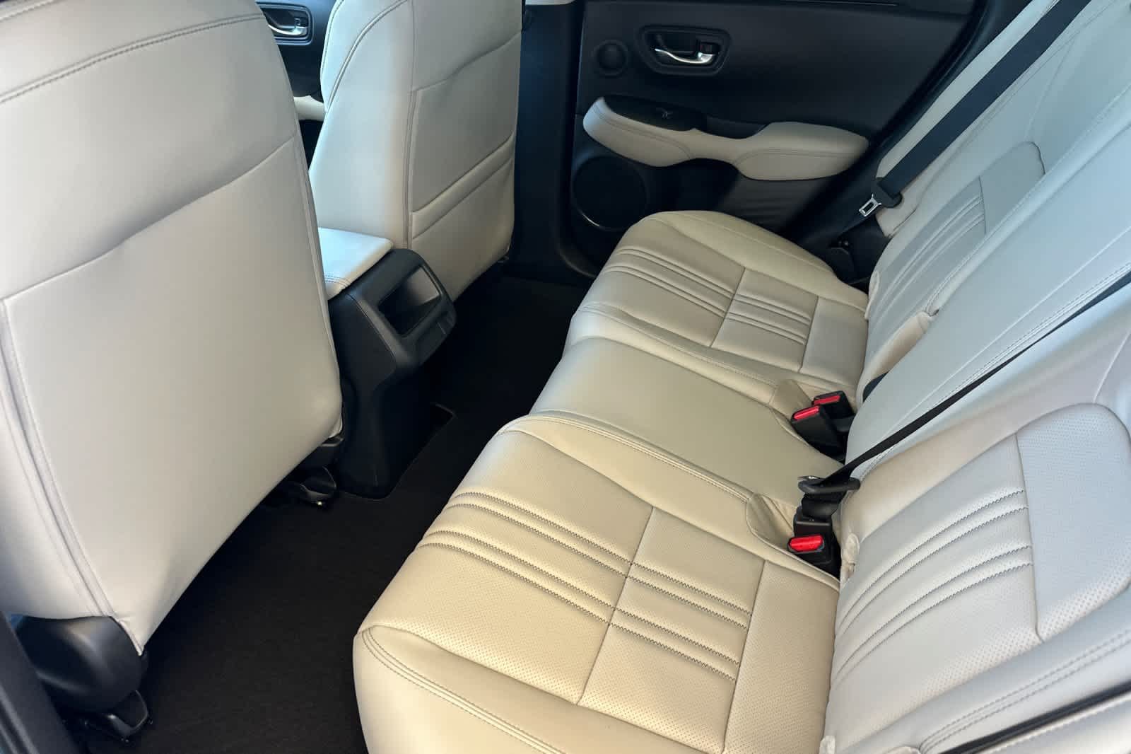 2026 Honda HR-V EX-L - Photo 12