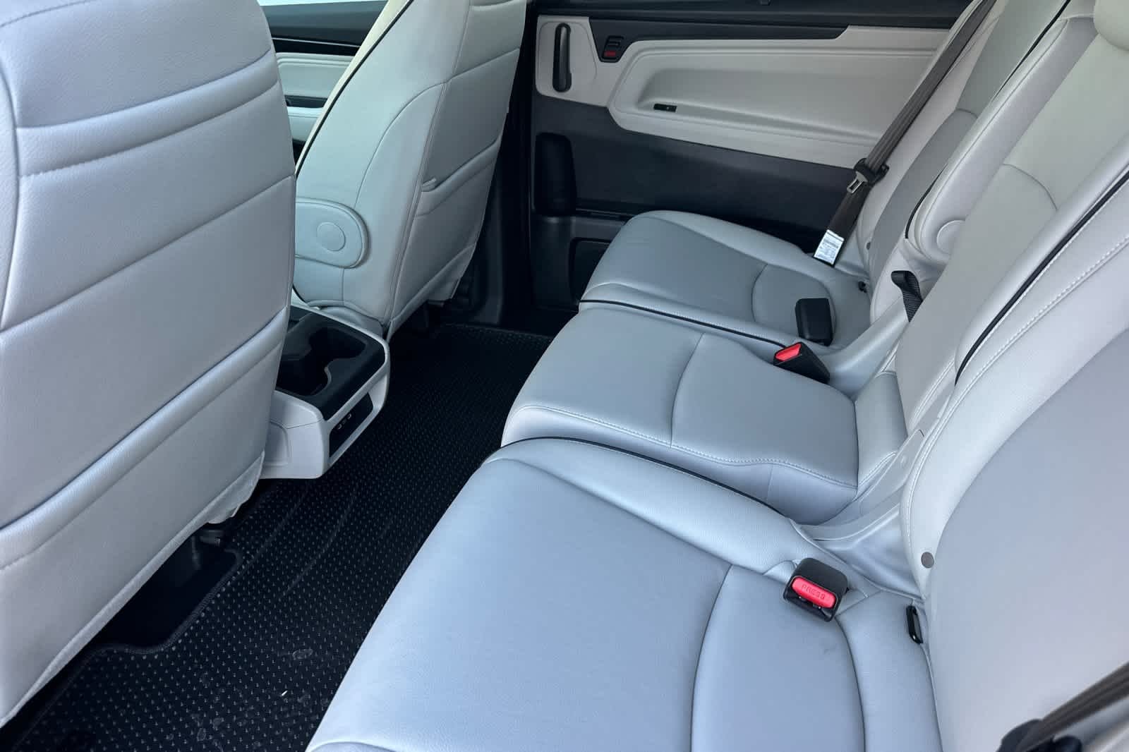 2026 Honda Odyssey Touring - Photo 13