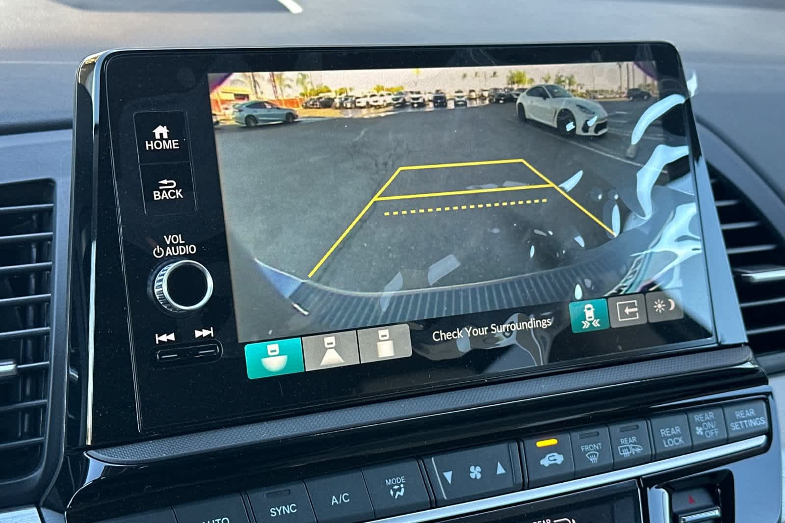 2026 Honda Odyssey Touring - Photo 24