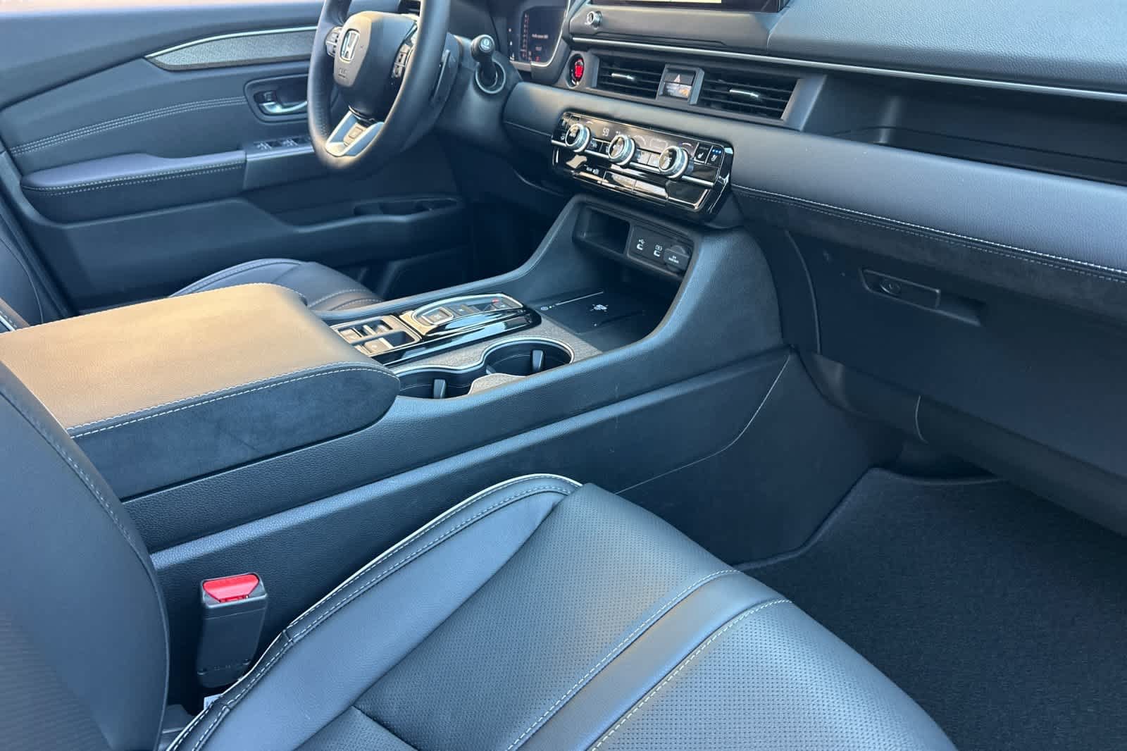 2026 Honda Pilot Elite - Photo 19