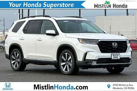 1 image of 2025 Honda Pilot Touring