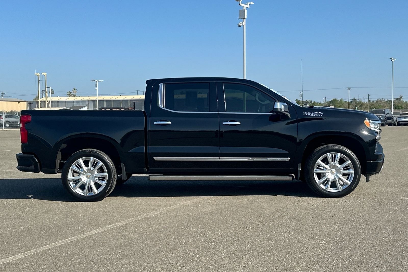 Used 2024 Chevrolet Silverado 1500 High Country with VIN 3GCUDJE81RG217284 for sale in Modesto, CA