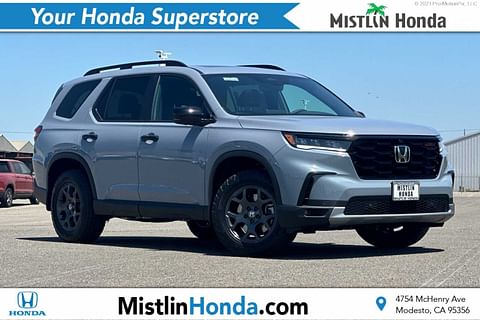 1 image of 2025 Honda Pilot TrailSport