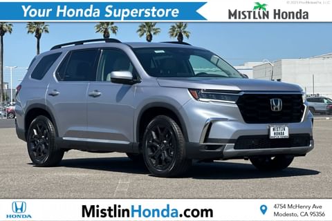 1 image of 2025 Honda Pilot Touring w/HPD Wheels