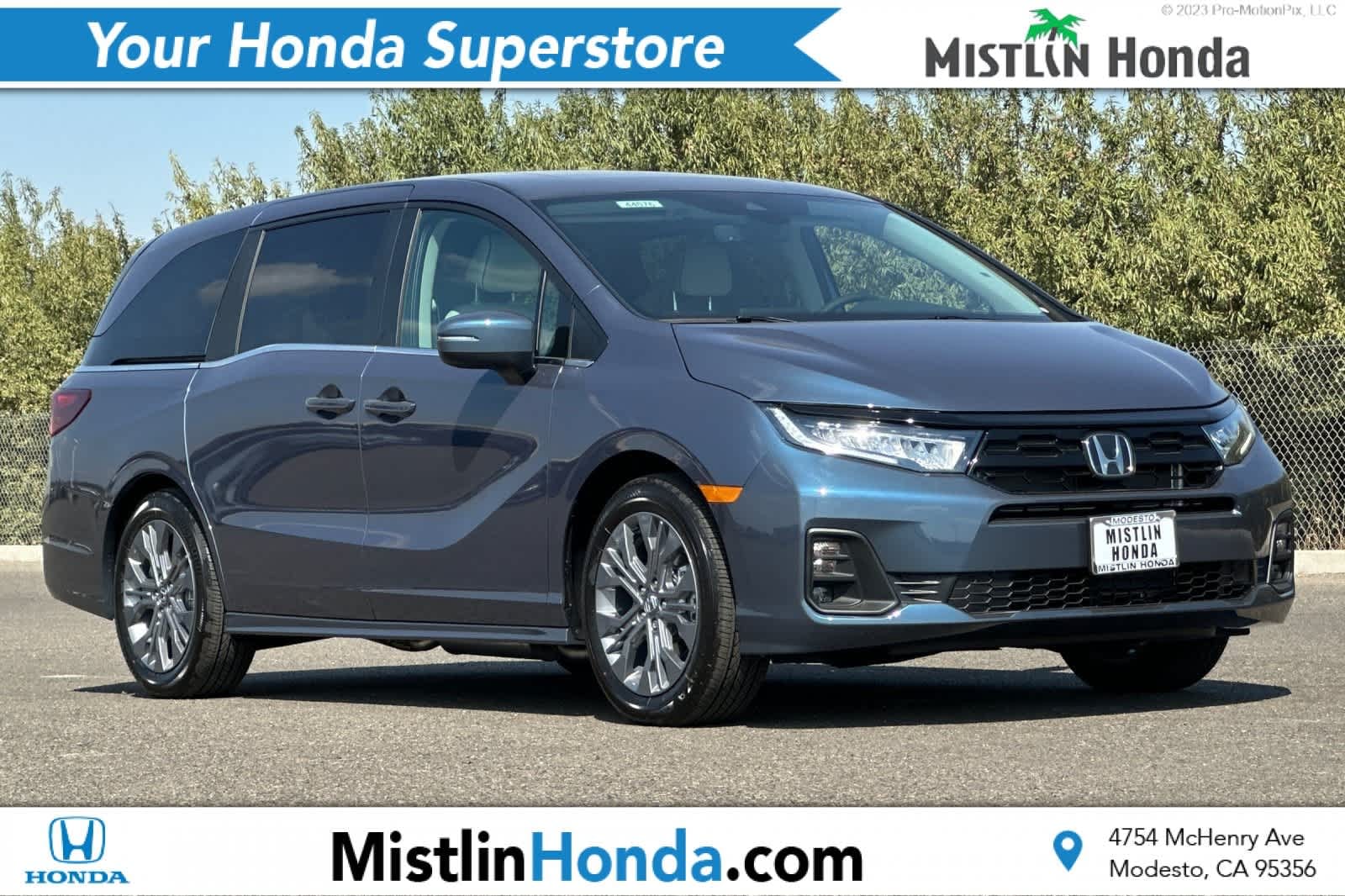 2026 Honda Odyssey Touring's photo
