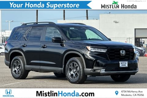 1 image of 2025 Honda Pilot TrailSport