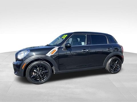 1 image of 2013 MINI Cooper Countryman Base