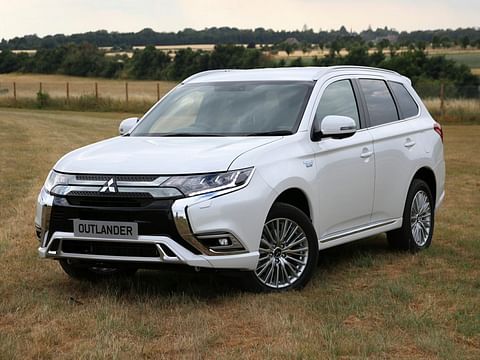 1 image of 2020 Mitsubishi Outlander PHEV SEL