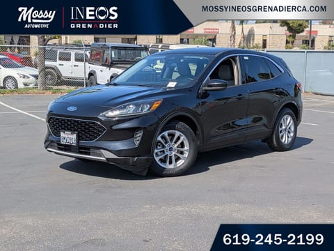 1 image of 2020 Ford Escape SE