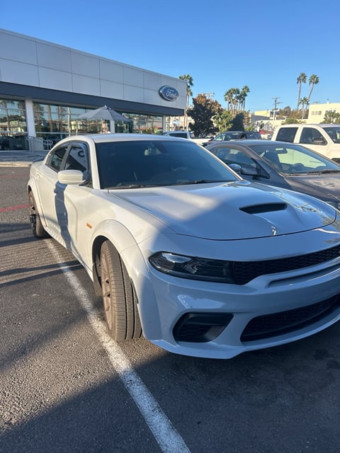 1 imagen de 2022 Dodge Charger R/T Scat Pack Widebody