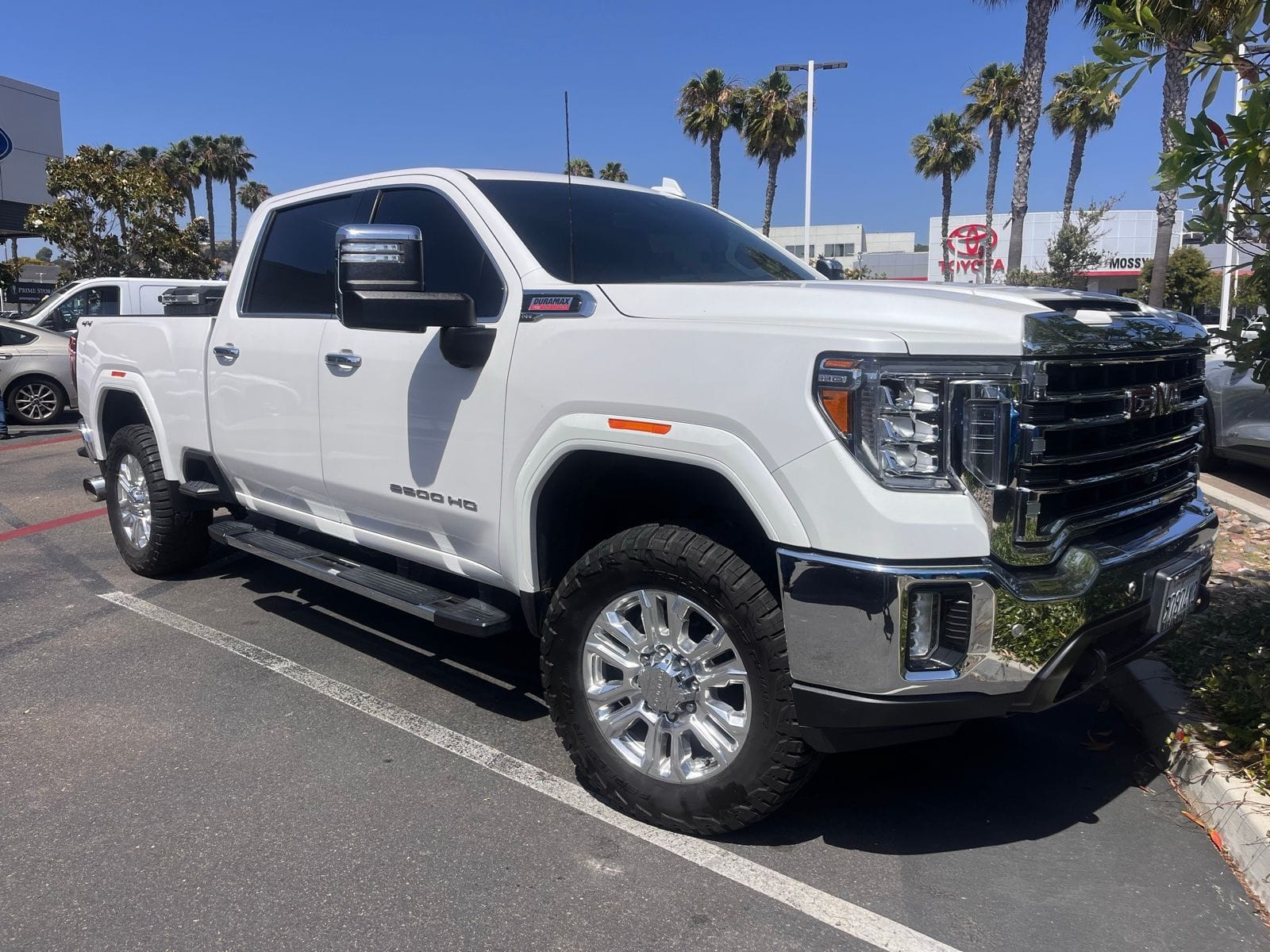 2022 GMC Sierra 4WD Crew Cab Standard Box SLT's photo