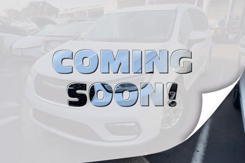 1 image of 2023 Chrysler Pacifica Touring L