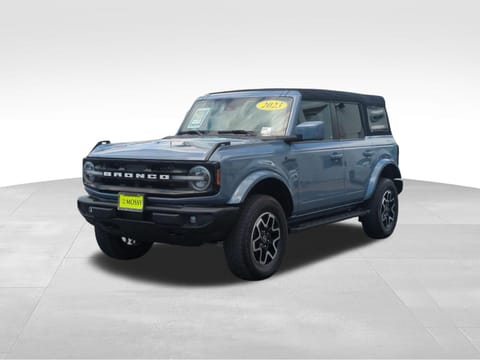 1 imagen de 2023 Ford Bronco Outer Banks