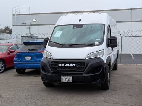 1 imagen de 2023 Ram Promaster Cargo Van 3500 HIGH