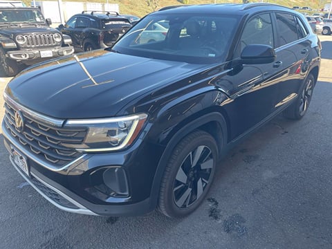1 imagen de 2024 Volkswagen Atlas Cross Sport 2.0T SE w/Technology