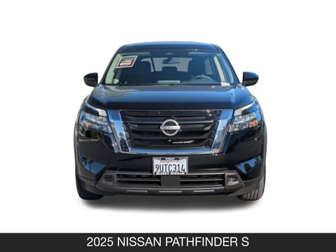 2025 Nissan Pathfinder S
