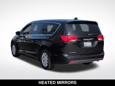 2026 Chrysler Voyager LX