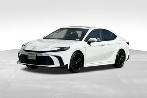 1 image of 2025 Toyota Camry SE