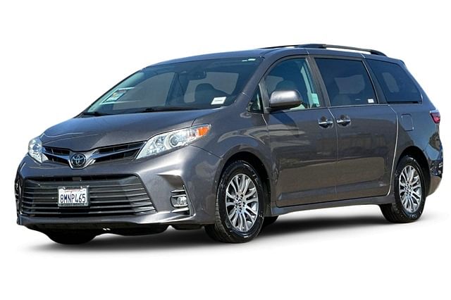 Used 2020 Toyota Sienna XLE with VIN 5TDYZ3DC5LS046777 for sale in San Diego, CA