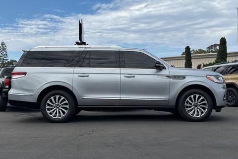 2022 Lincoln Navigator L Standard