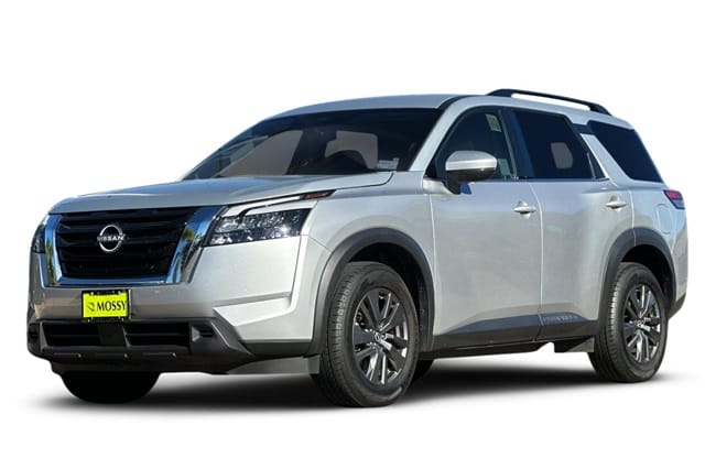 2024 Nissan Pathfinder SV