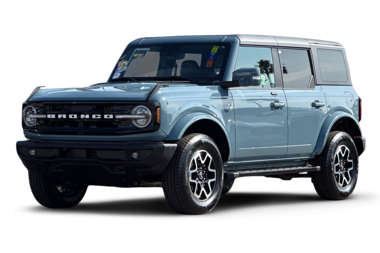 2 thumbnail image of  2021 Ford Bronco Outer Banks