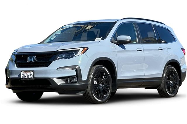 Used 2022 Honda Pilot SE with VIN 5FNYF5H24NB027120 for sale in San Diego, CA