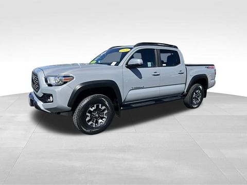 1 imagen de 2021 Toyota Tacoma TRD Off-Road