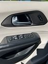 11 thumbnail image of  2018 Chrysler Pacifica Limited