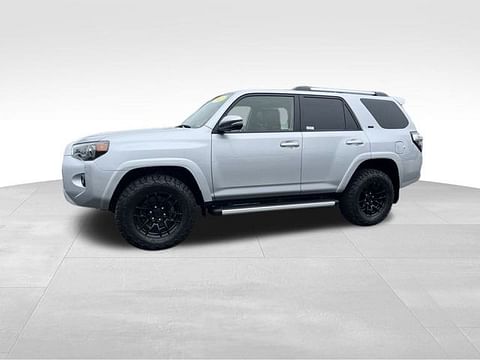 1 image of 2022 Toyota 4Runner SR5 Premium