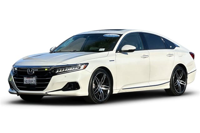2 thumbnail image of  2022 Honda Accord Hybrid Touring